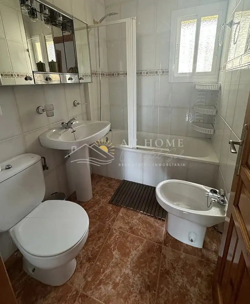 Baño de Dúplex en venta en Nerja con Terraza