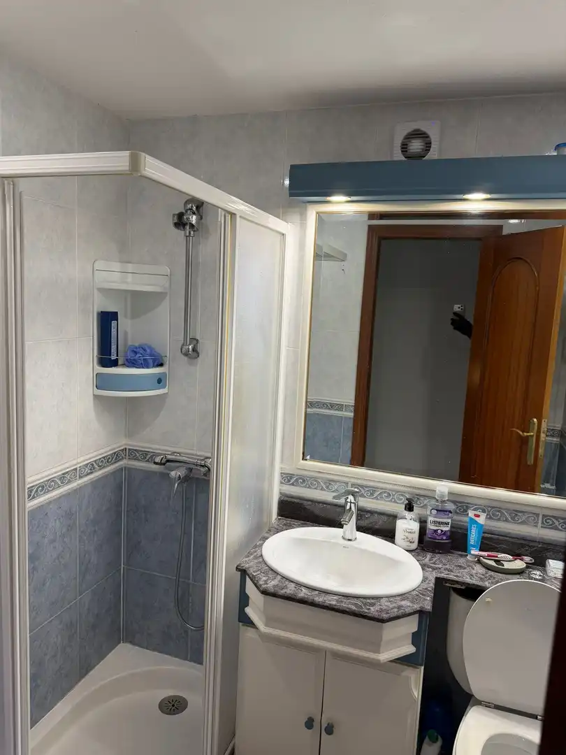 Bathroom of Flat for sale in Fuenlabrada  with Heating and Community pool