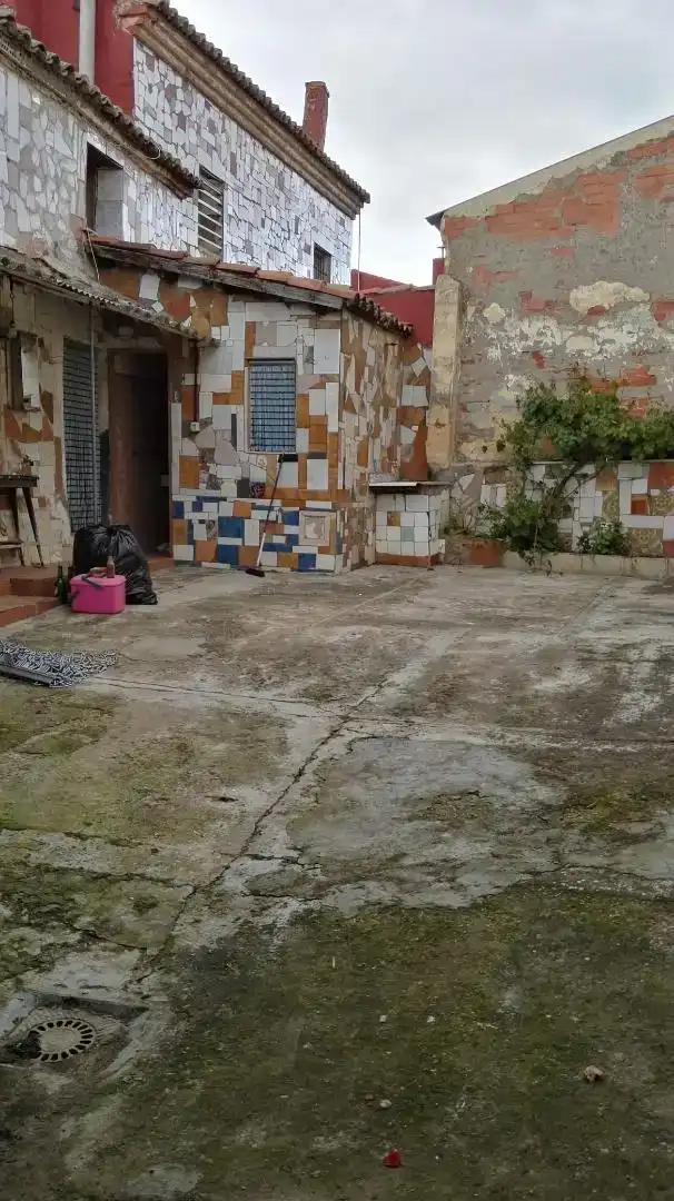 Casa adosada en venda en Roales de Campos amb Traster