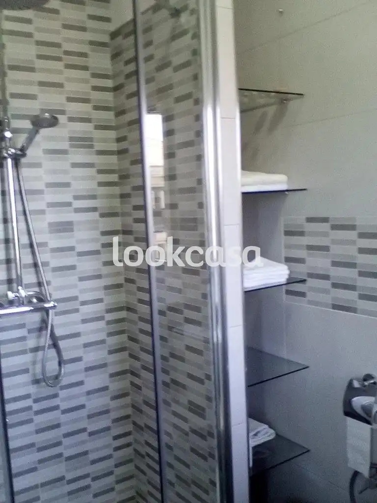 Badezimmer von Wohnung zum Verkauf in Sanxenxo mit Privatgarten, Terrasse und Möbliert