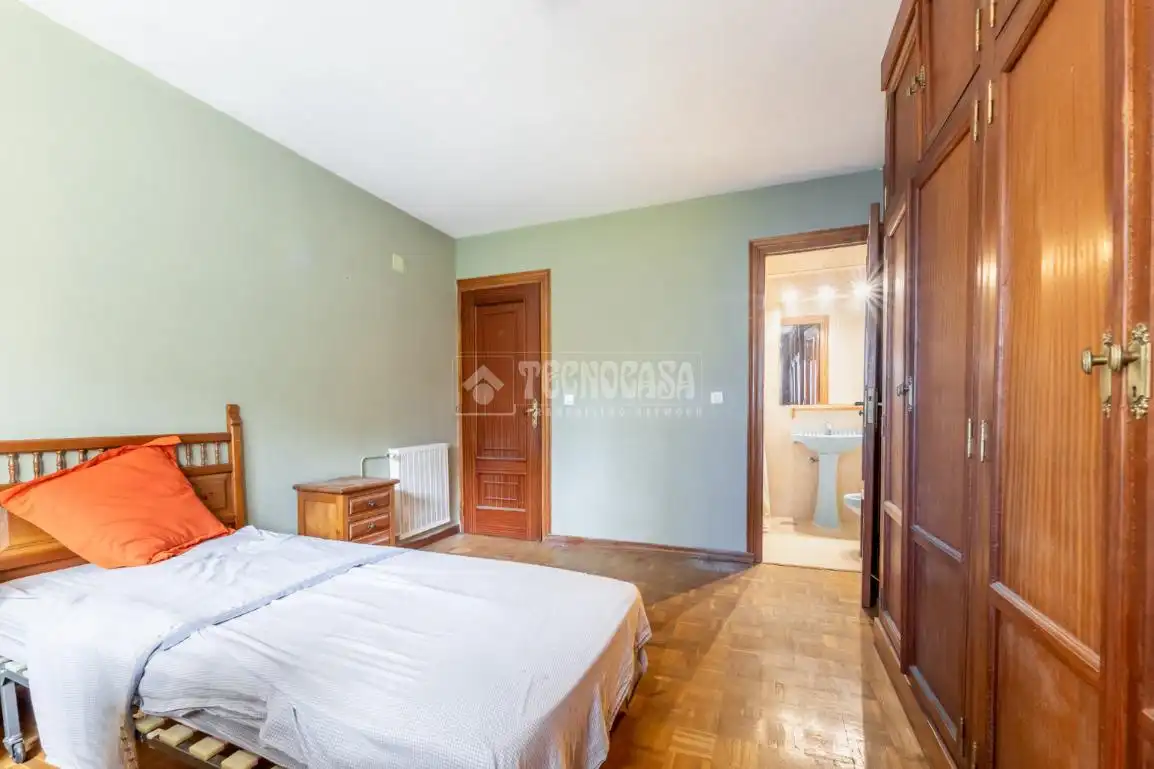 Habitación de Casa o chalet en venta en Las Rozas de Madrid con Jardín privado y Piscina