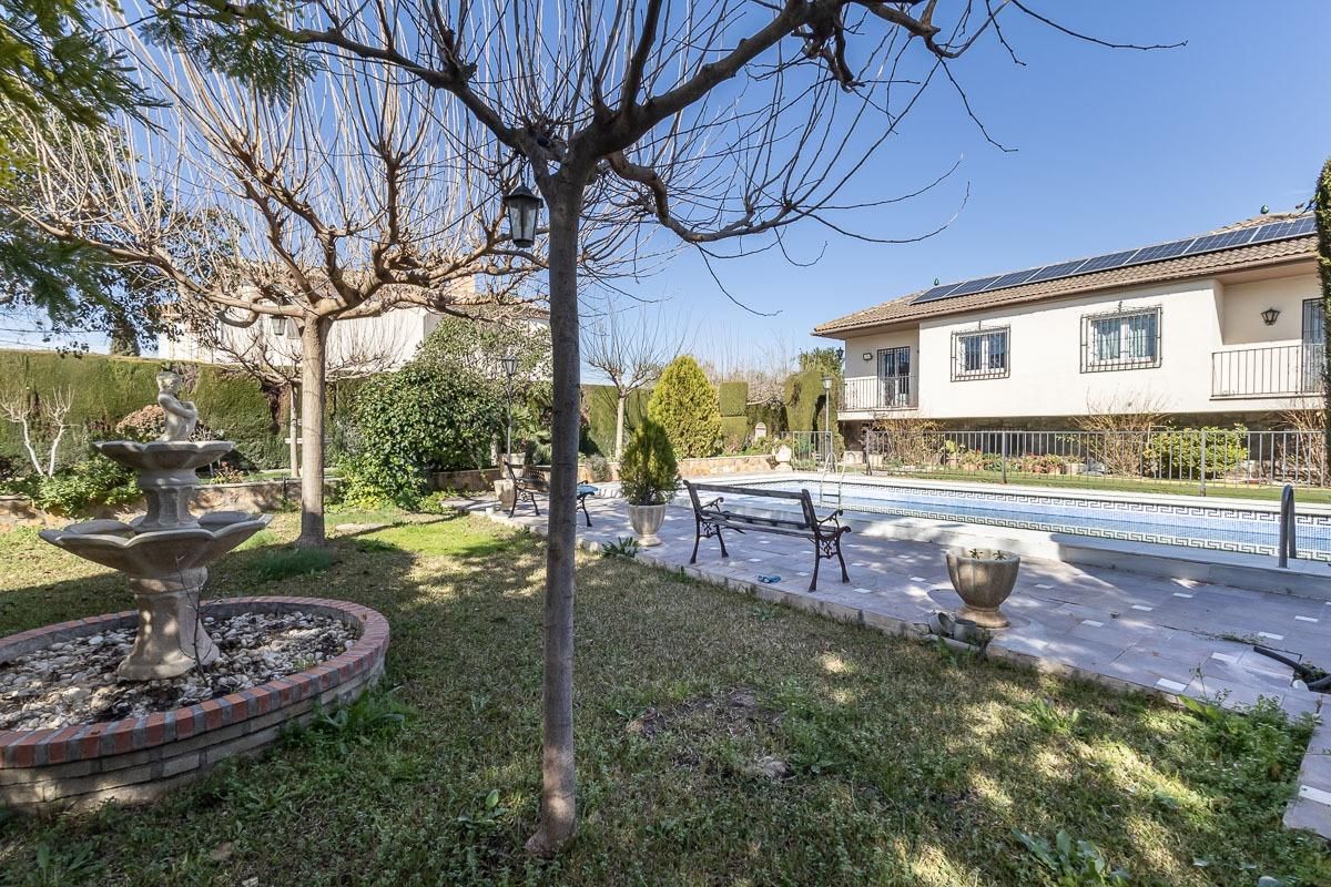 Garden of Houses for sale in Atarfe  with Community pool