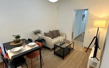 Living room of Flat for sale in  Barcelona Capital  with Parquet flooring and Oven