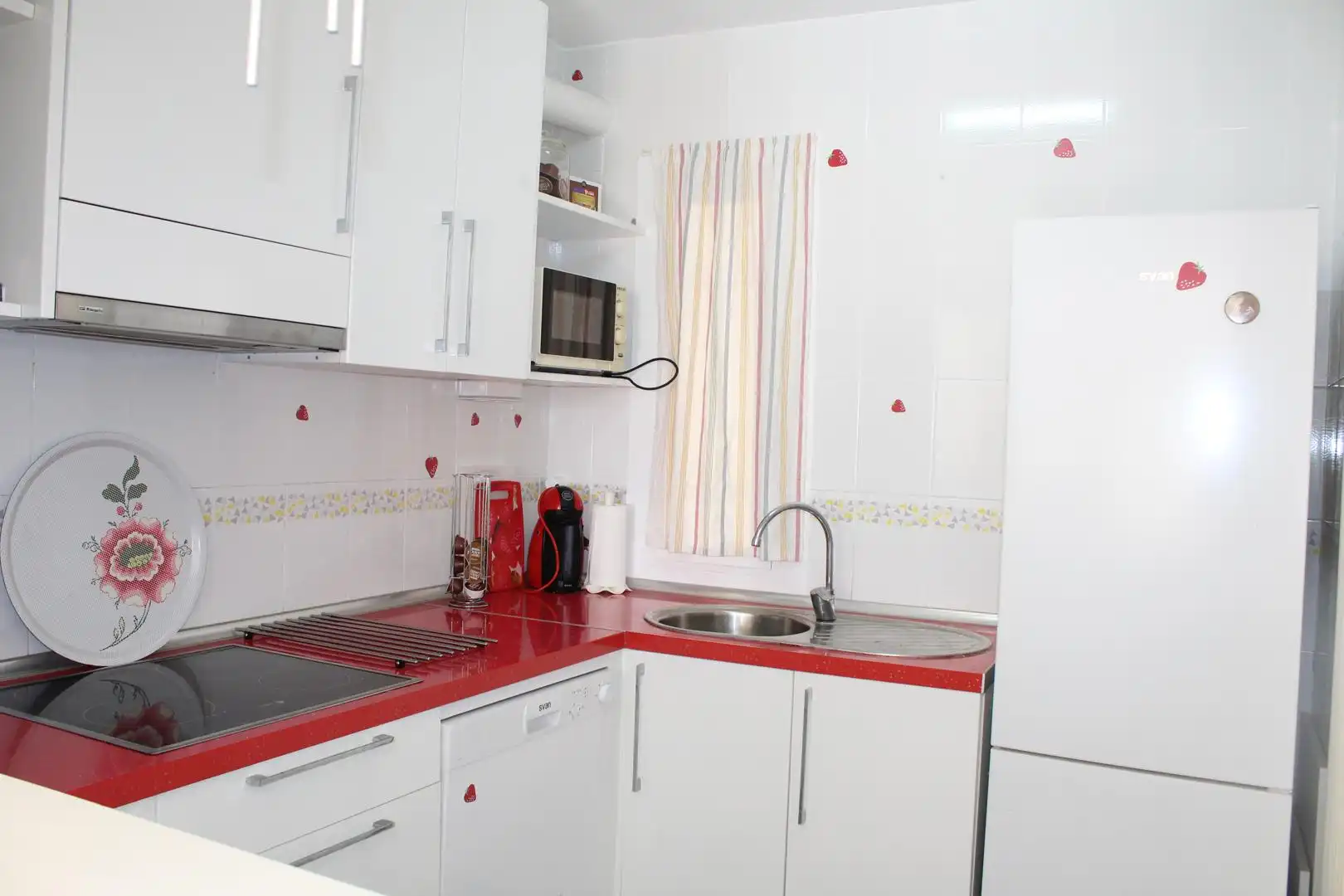 Cuina de Apartament en venda en Roquetas de Mar amb Aire condicionat, Terrassa i Piscina