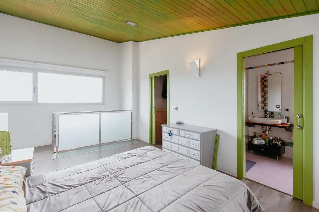 Habitación de Casa o chalet en venta en Huesca con Aire acondicionado, Calefacción y Jardín privado