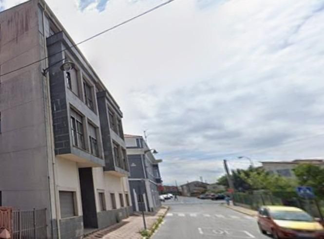 Vista exterior de Traster en venda en Mugardos