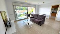 Living room of Flat for sale in Castell-Platja d'Aro  with Air Conditioner, Furnished and Community pool