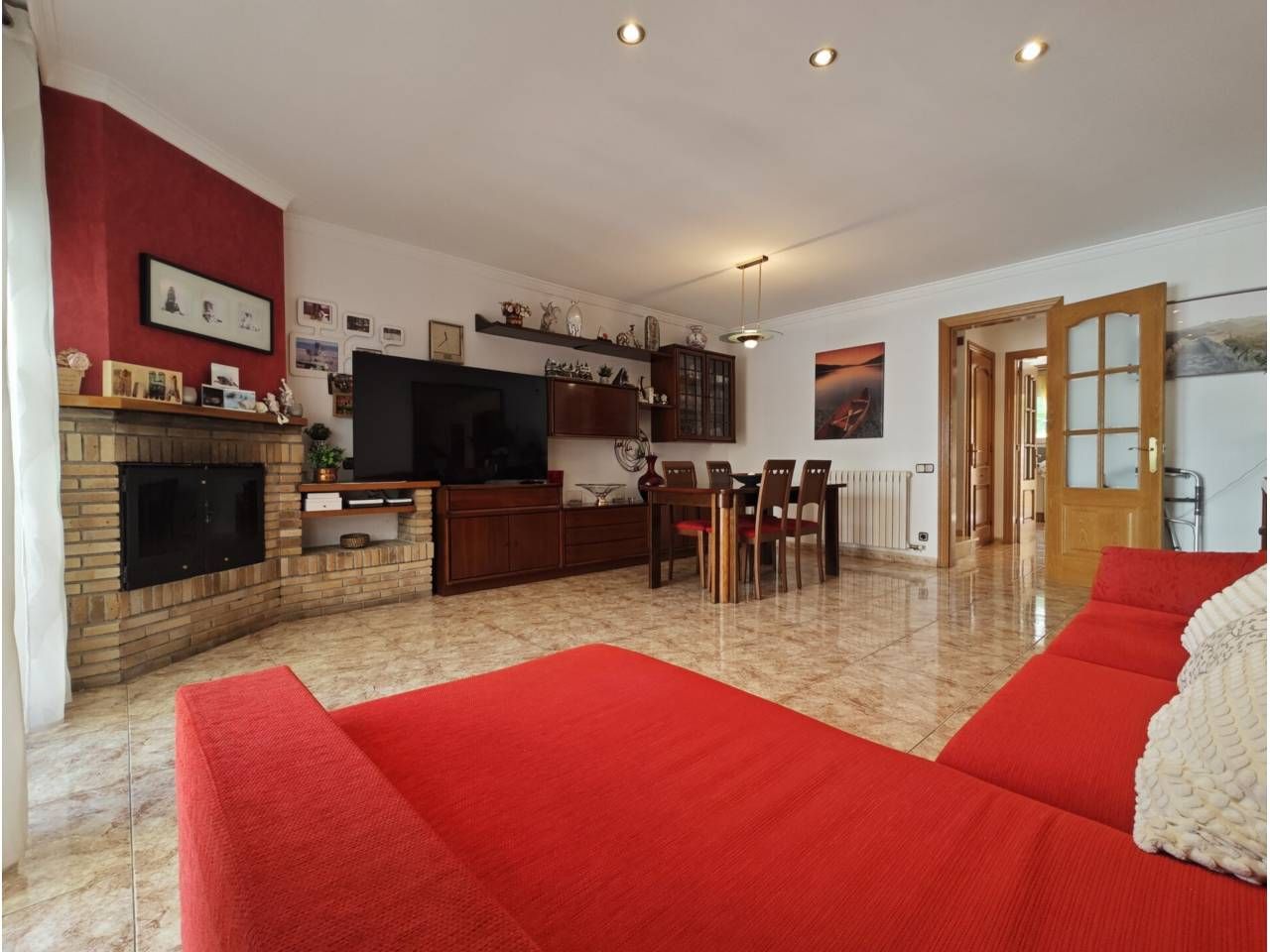 Sala d'estar de Casa adosada en venda en Manresa amb Aire condicionat, Calefacció i Terrassa