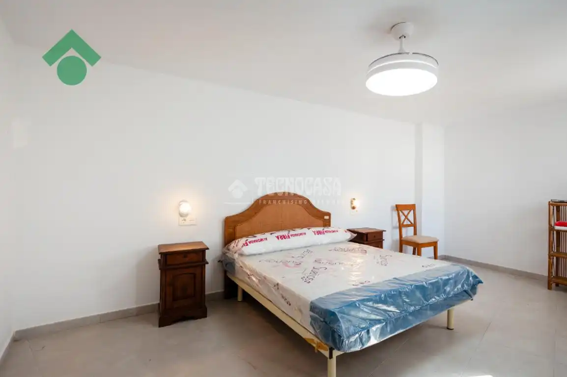 Bedroom of Detached homes for sale in Almuñécar  with Furnished