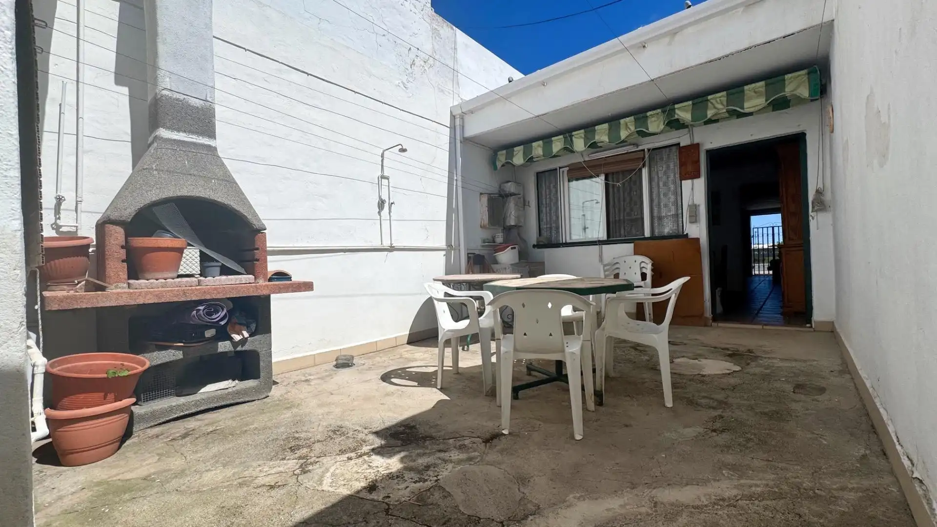 Exterior view of Detached homes for sale in Oliva  with Air Conditioner