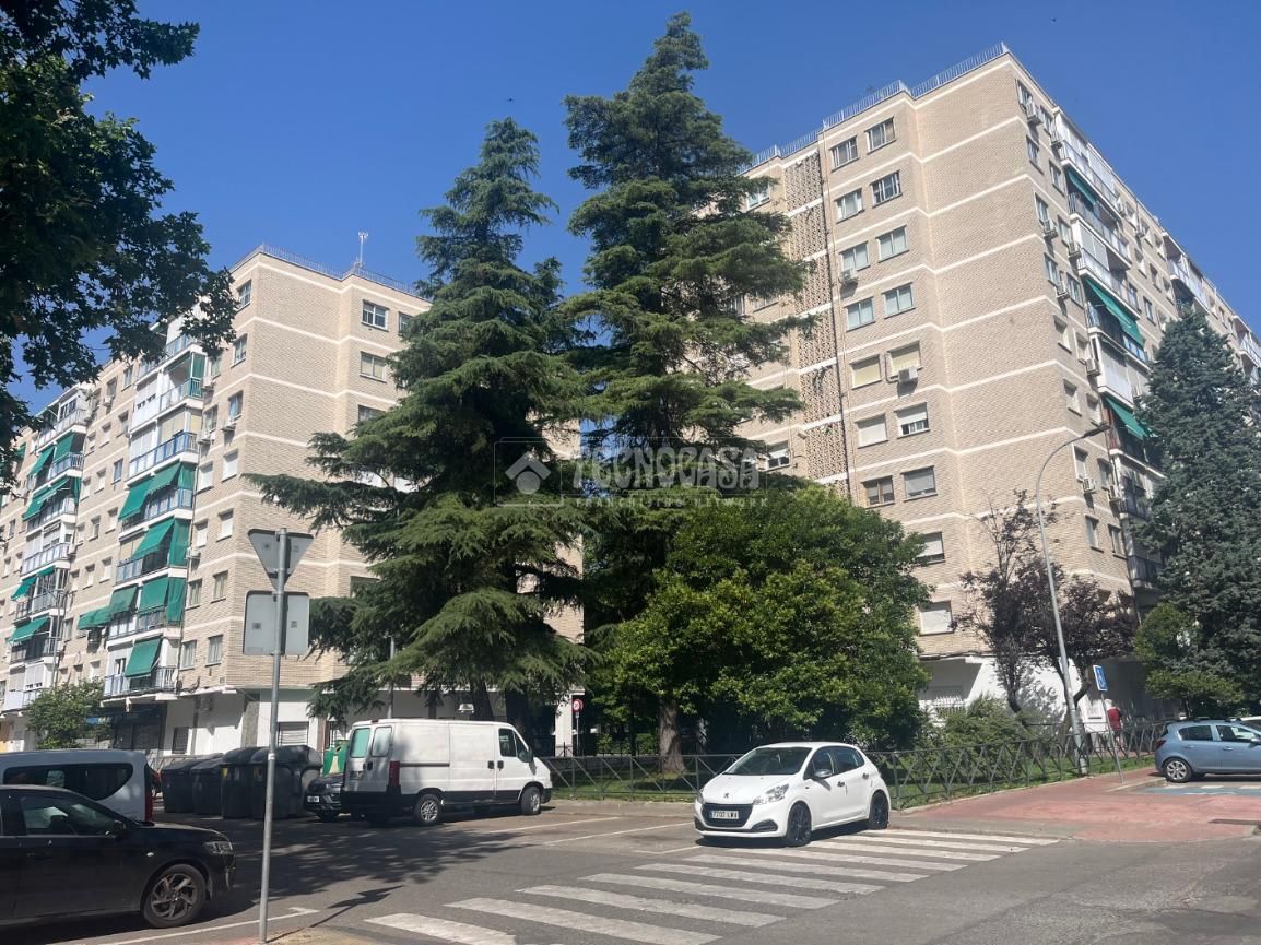 Vista exterior de Pis en venda en Alcalá de Henares