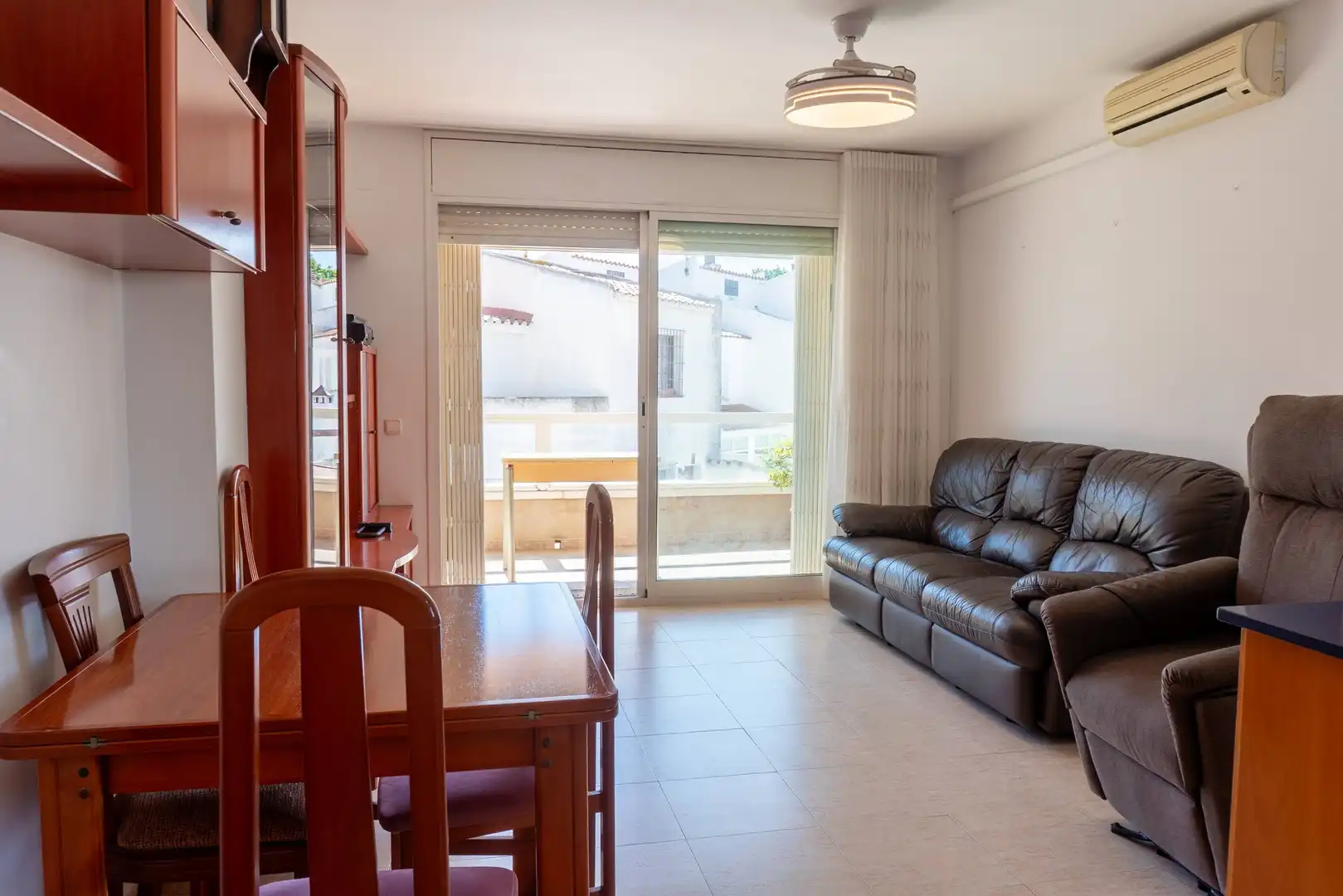 Sala de estar de Piso en venta en Cubelles con Aire acondicionado, Calefacción y Terraza
