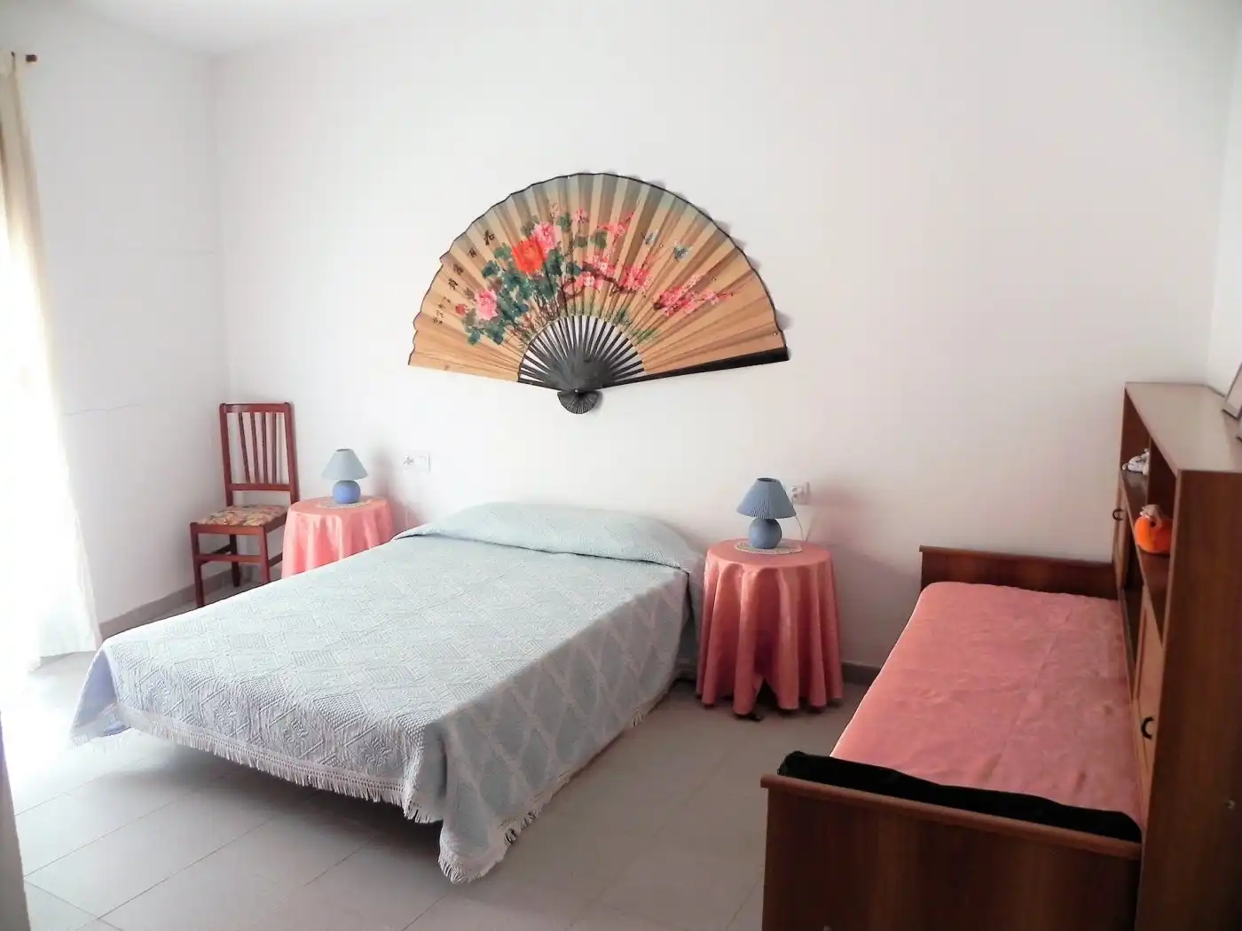 Habitación de Casa adosada en venta en Alange con Jardín privado, Trastero y Amueblado