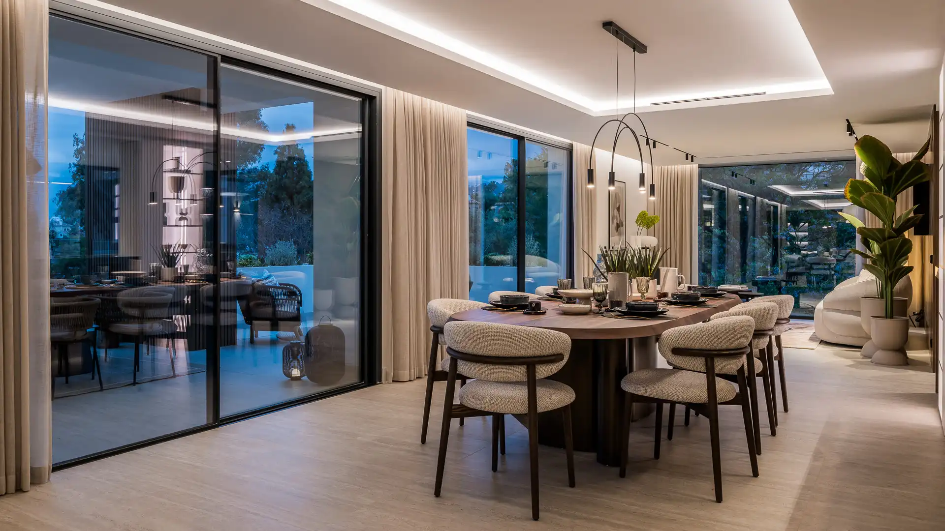 Comedor de Casa o chalet en venta en Marbella con Aire acondicionado, Jardín privado y Terraza