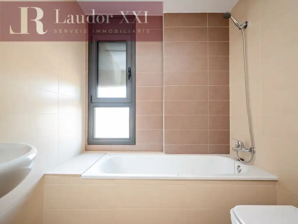 Baño de Casa adosada en venta en Sant Quirze del Vallès