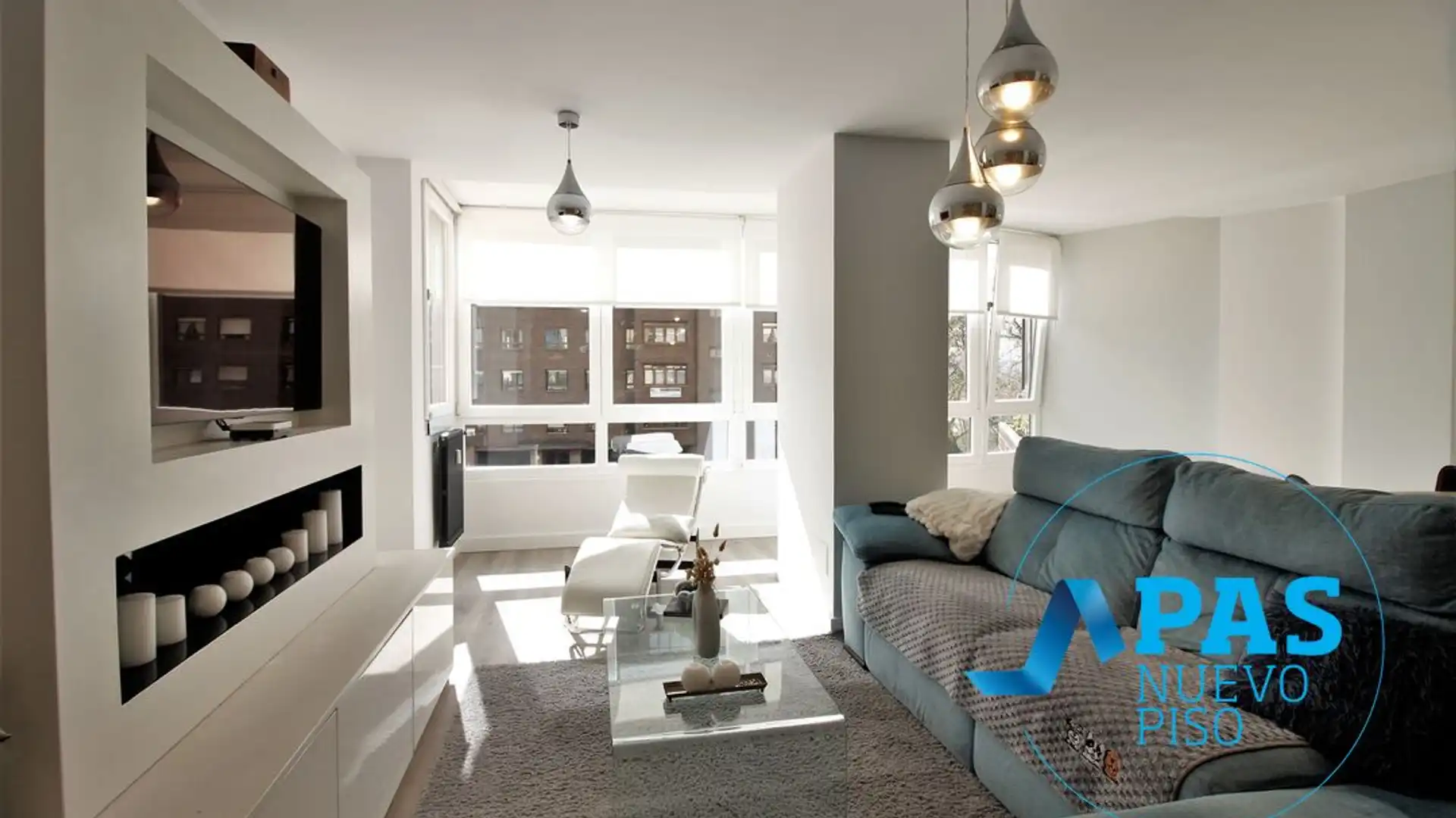 Living room of Flat for sale in Santander  with Heating, Storage room and Alarm