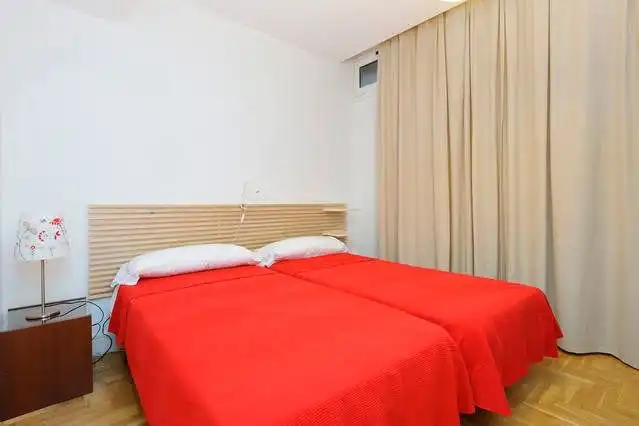 Dormitori de Pis en venda en Bilbao  amb Calefacció i Traster
