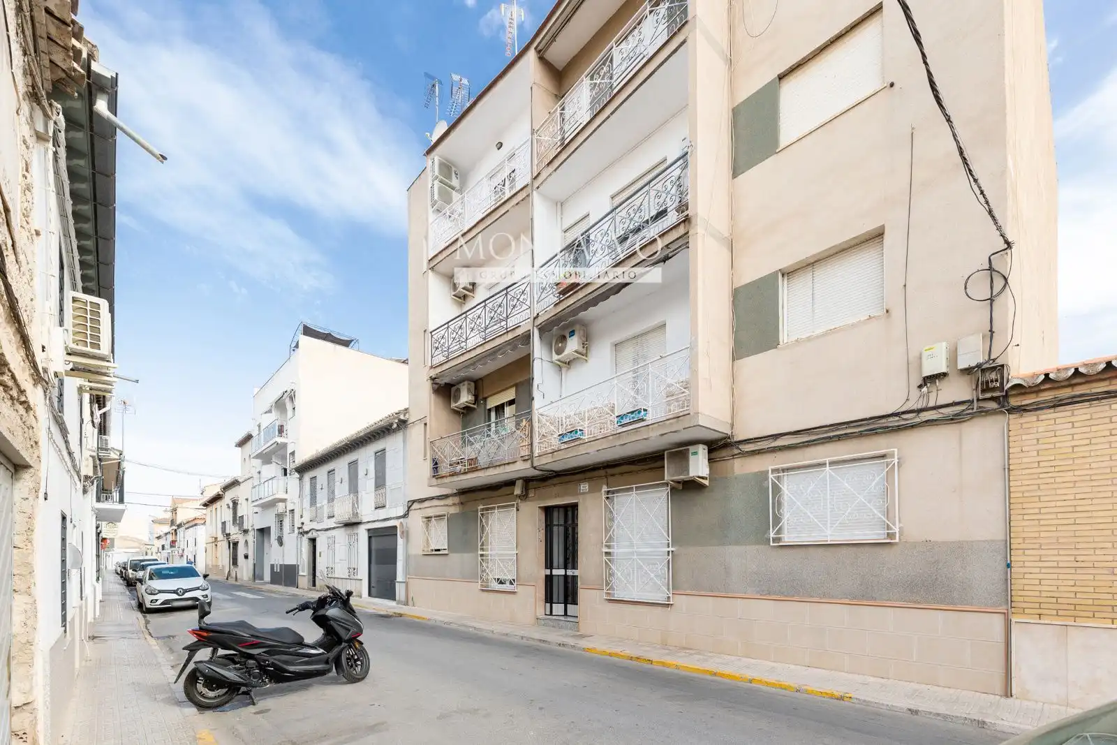 Vista exterior de Piso en venta en Atarfe con Aire acondicionado, Calefacción y Terraza