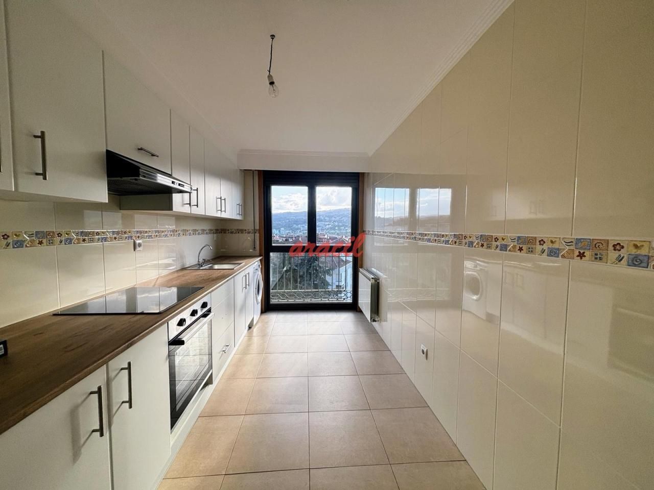 Cocina de Apartamento de alquiler en Ourense Capital  con Calefacción, Trastero y Balcón