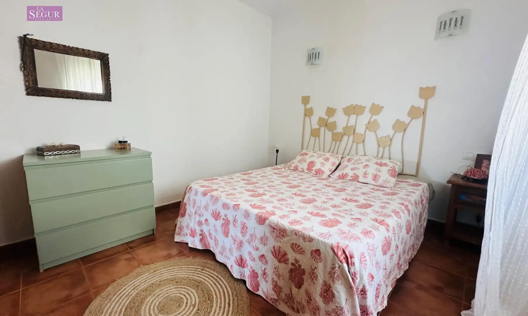 Dormitori de Casa o xalet en venda en Barbate amb Jardí privat, Terrassa i Moblat