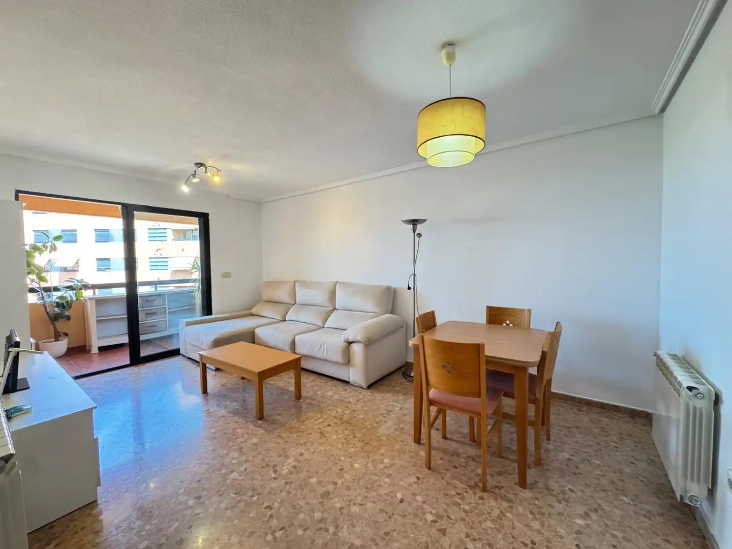 Sala d'estar de Pis en venda en Alicante / Alacant amb Aire condicionat, Calefacció i Terrassa