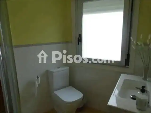 Bathroom of Flat for rent in Vigo   with Furnished