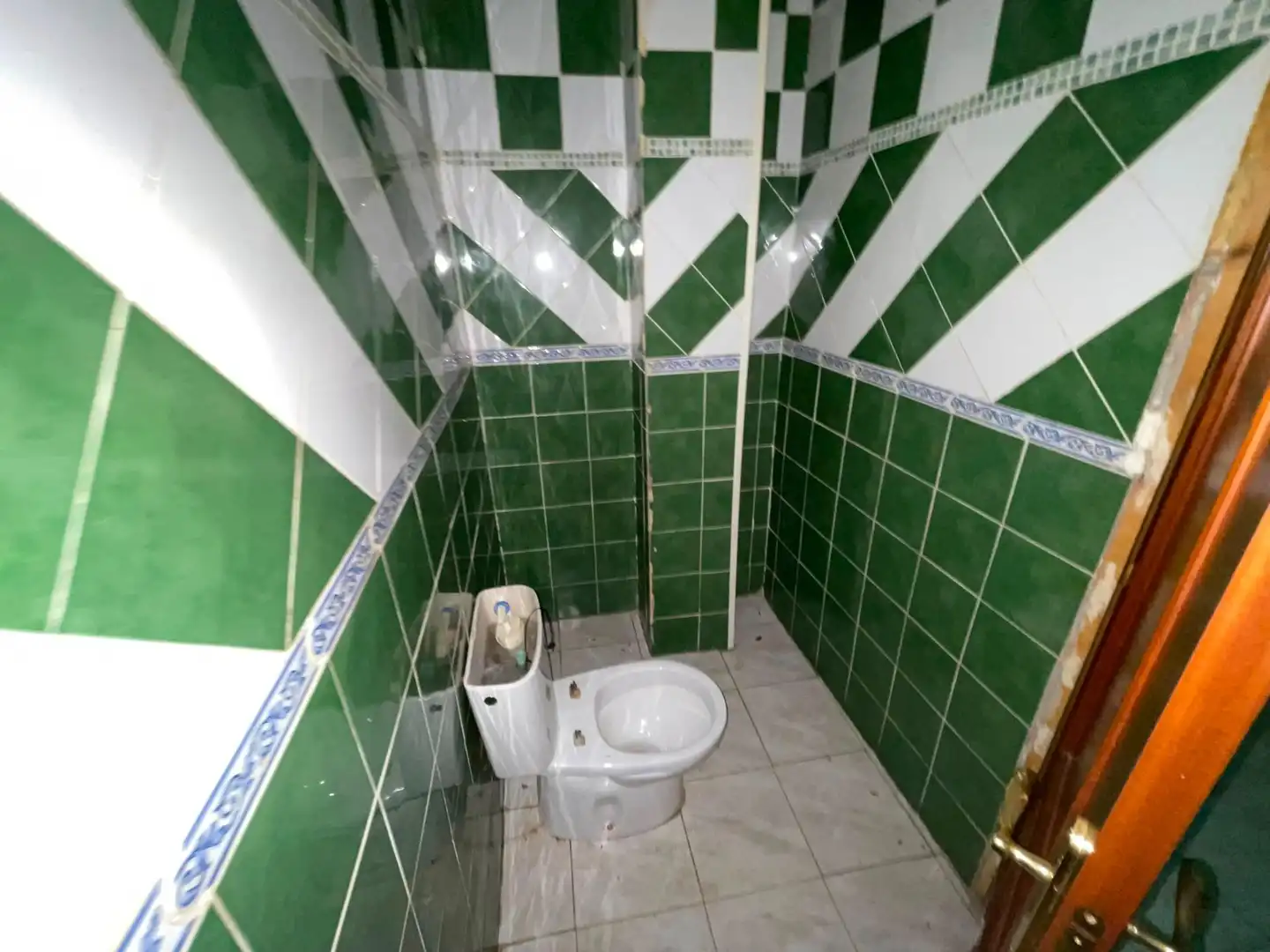 Bathroom of Detached homes for sale in Villanueva del Ariscal
