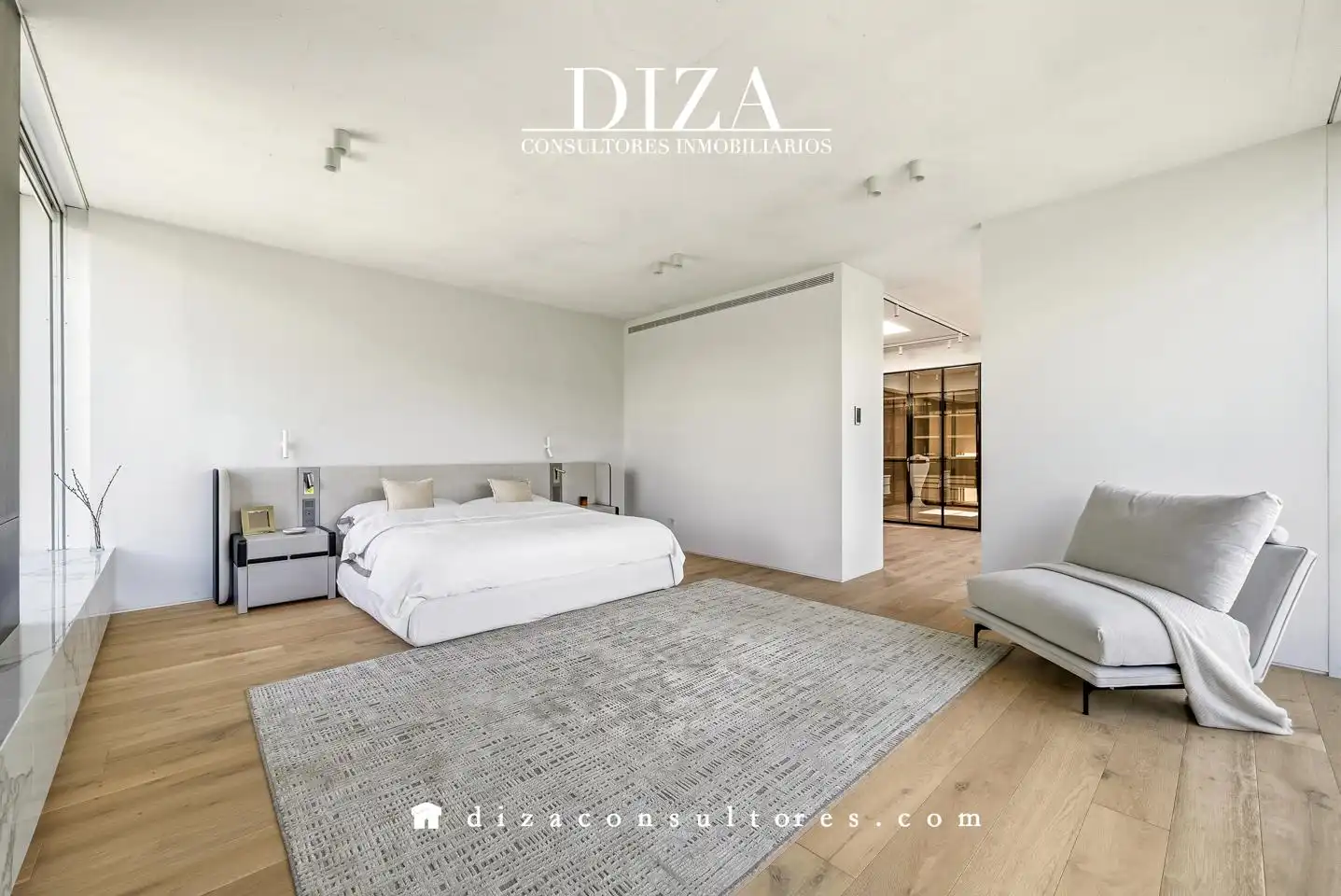 Habitación de Casa o chalet en venta en Pozuelo de Alarcón con Aire acondicionado, Calefacción y Jardín privado