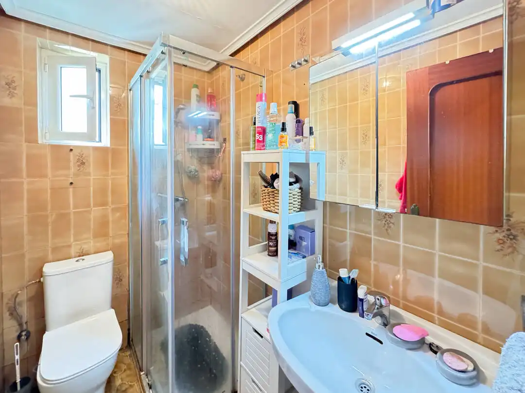 Badezimmer von Wohnung zum Verkauf in Urretxu mit Heizung