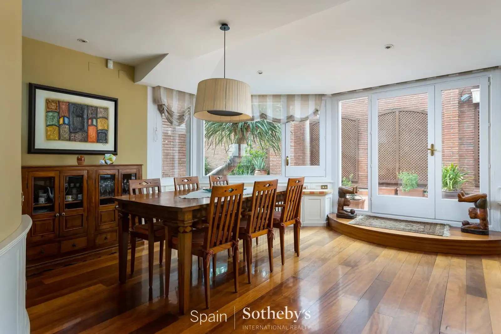 Comedor de Casa o chalet en venta en Badalona con Aire acondicionado, Calefacción y Jardín privado