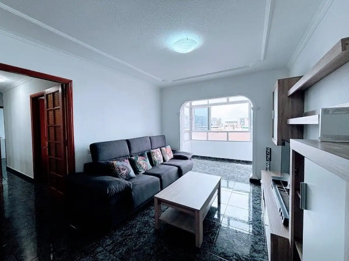 Sala de estar de Piso en venta en Las Palmas de Gran Canaria