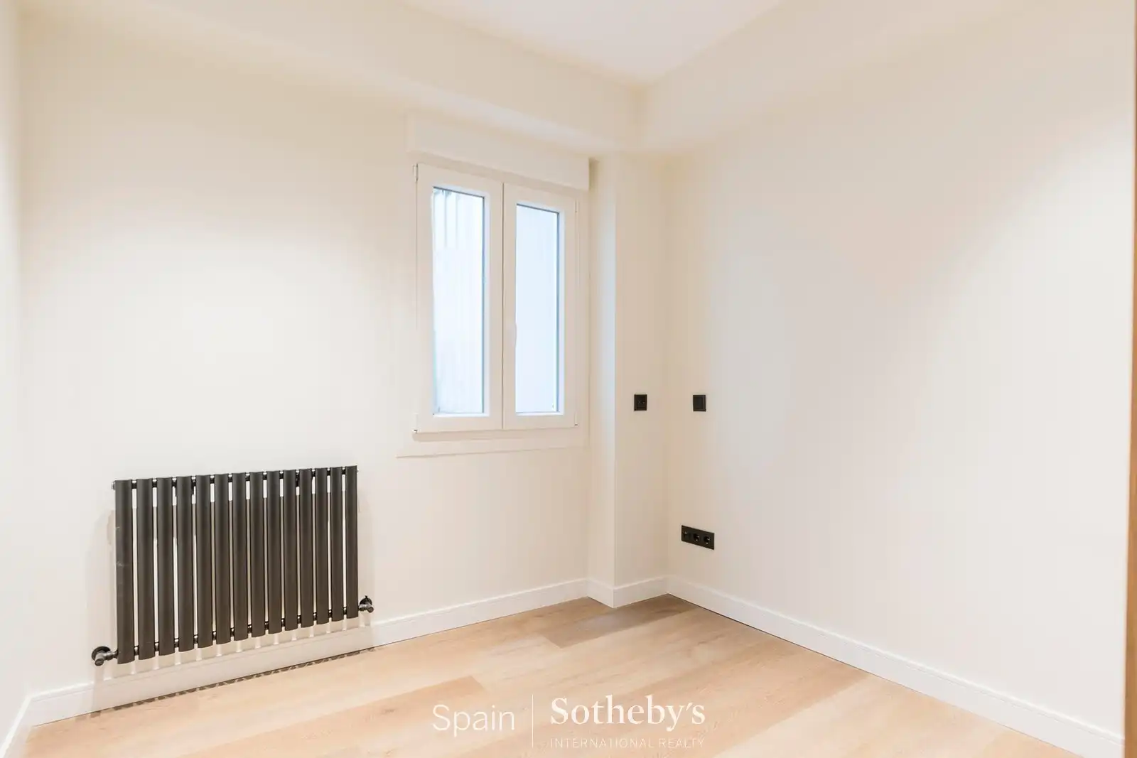 Dormitori de Apartament en venda en Madrid amb Aire condicionat i Calefacció
