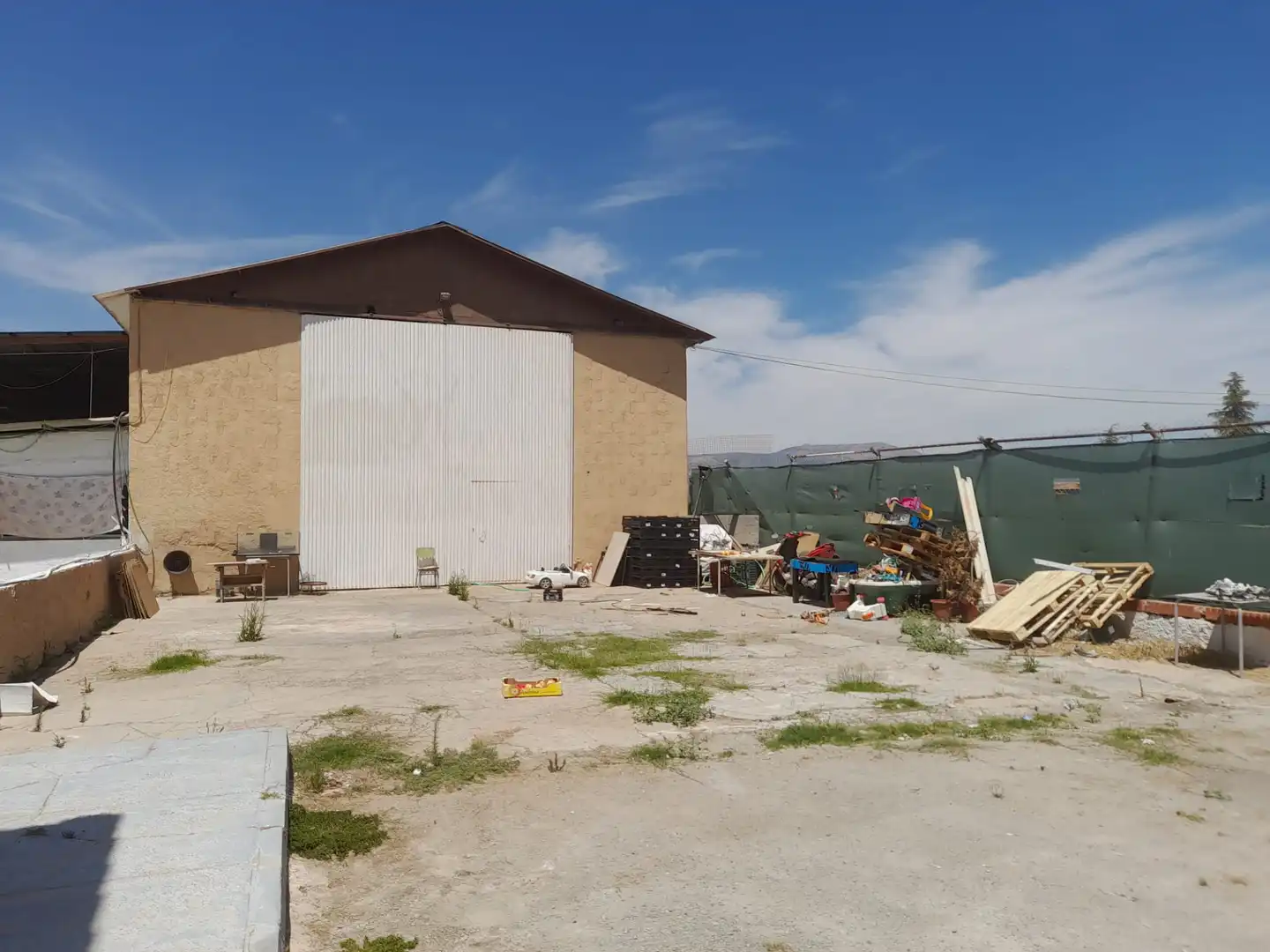 Vista exterior de Casa o chalet en venta en Fuente Vaqueros con Aire acondicionado, Jardín privado y Piscina