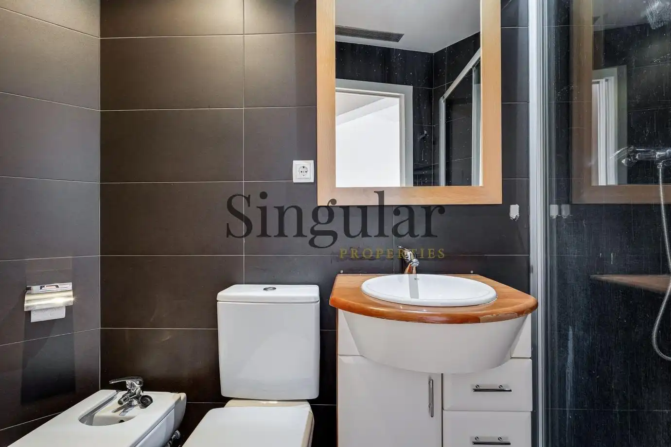 Baño de Piso en venta en Barcelona con Calefacción y Balcón