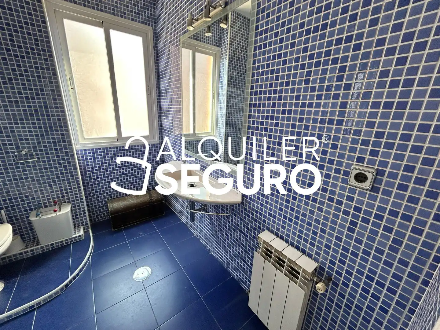 Bany de Pis de lloguer en Madrid amb Aire condicionat, Calefacció i Terrassa