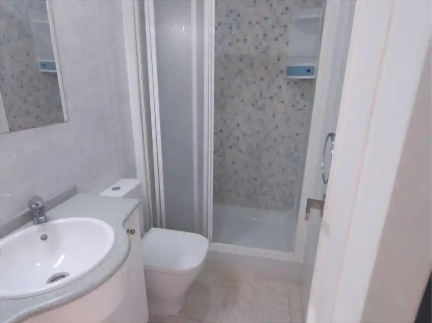 Badezimmer von Dachboden zur Miete in Chilches / Xilxes mit Klimaanlage und Möbliert