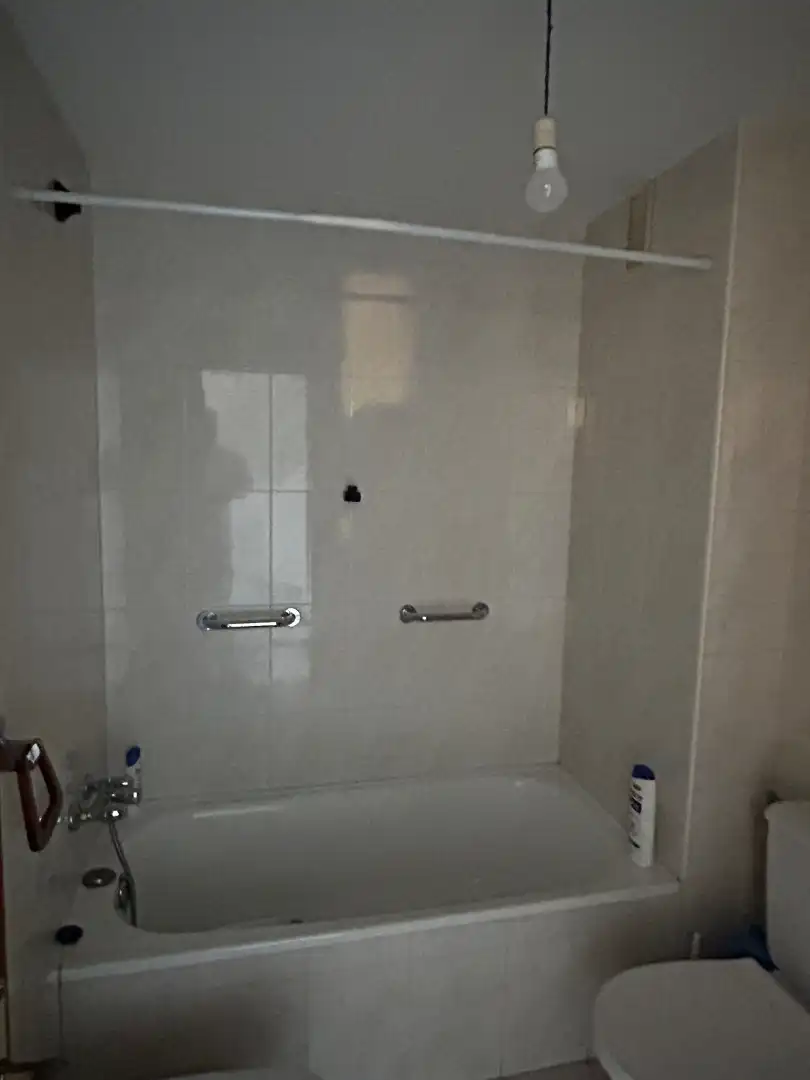 Bany de Àtic en venda en Vilagarcía de Arousa amb Calefacció, Parquet i Terrassa