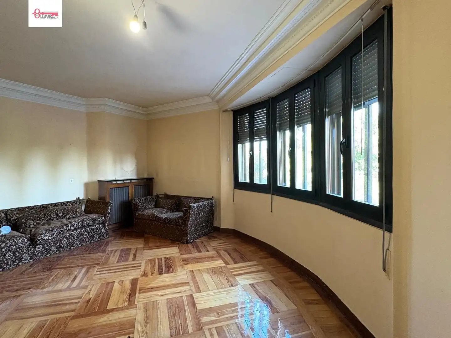 Sala d'estar de Pis en venda en Burgos amb Calefacció i Balcó