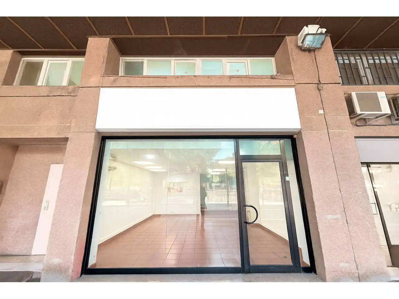 Local comercial en venda a Calle Mare de Déu de Port, imagen 11
