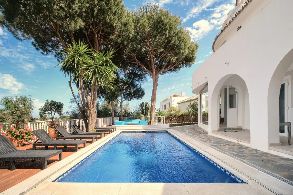 Swimming pool of Houses for sale in Mijas  with Air Conditioner, Heating and Private garden