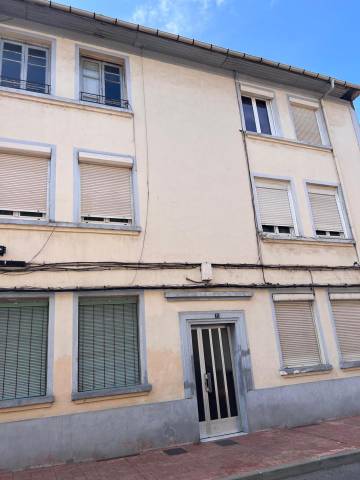 Edificio en Venta en Nicomedes Martin Mateos en Flores de Sil - La Placa