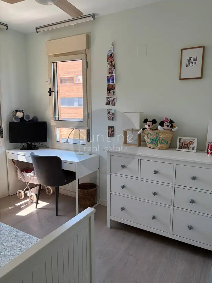 Habitación de Piso en venta en Valencia con Aire acondicionado, Terraza y Trastero