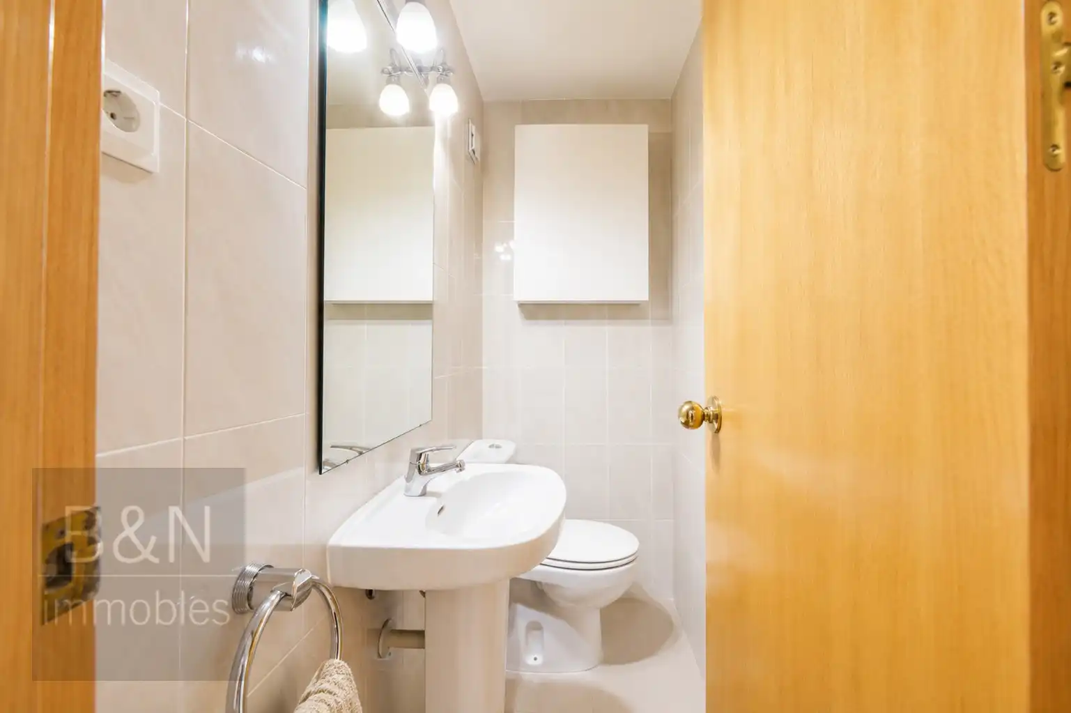 Bathroom of Flat for sale in Terrassa  with Air Conditioner, Heating and Balcony