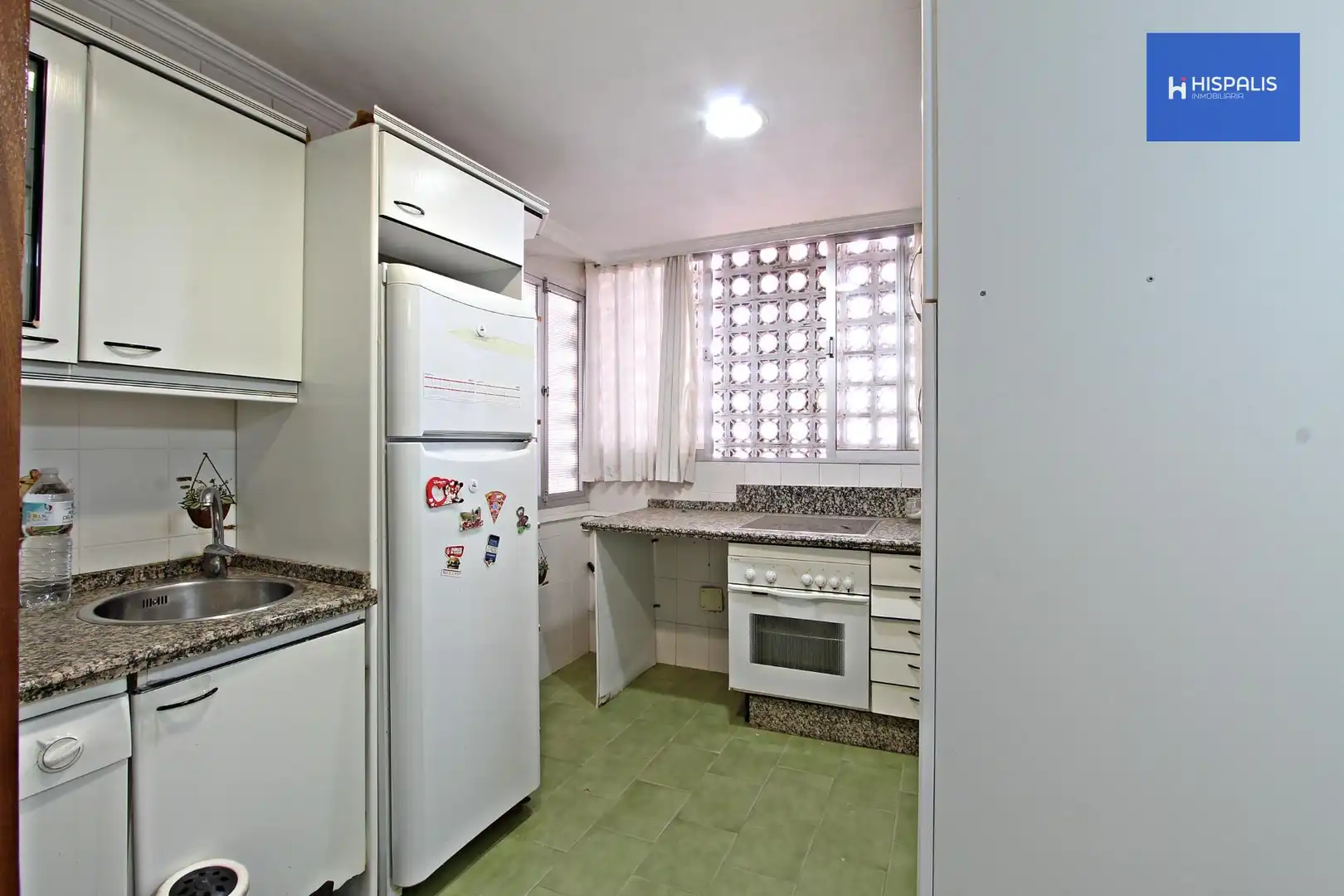 Kitchen of Flat for sale in Sevilla  with Air Conditioner