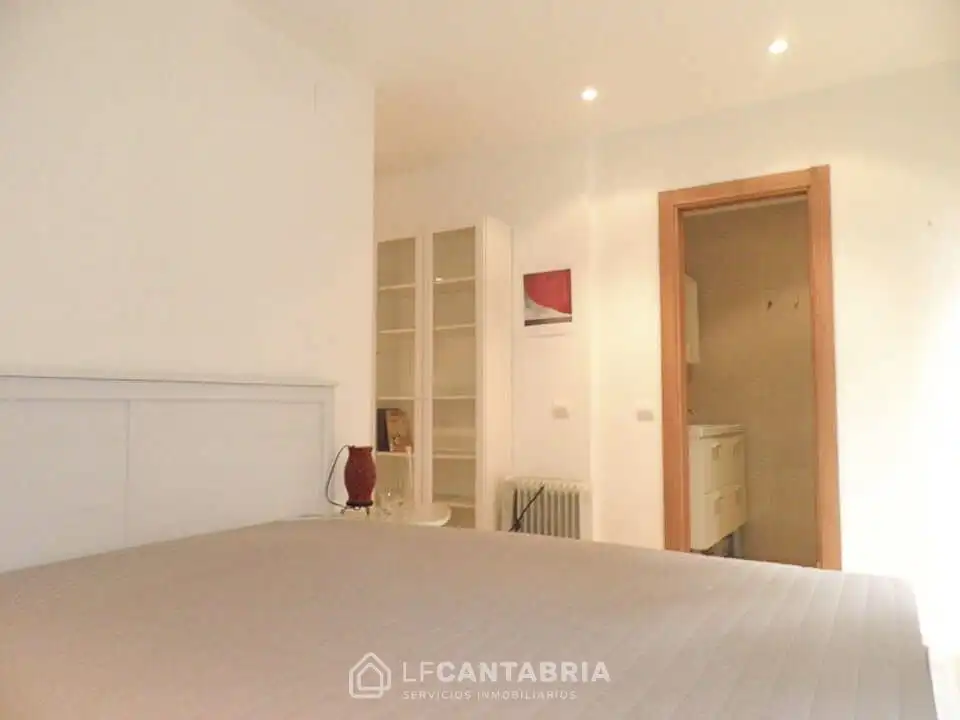 Habitación de Apartamento en venta en Santander con Calefacción