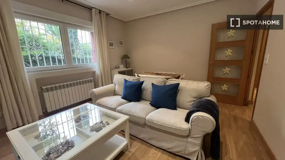 Sala de estar de Piso de alquiler en Madrid con Aire acondicionado, Calefacción y Amueblado