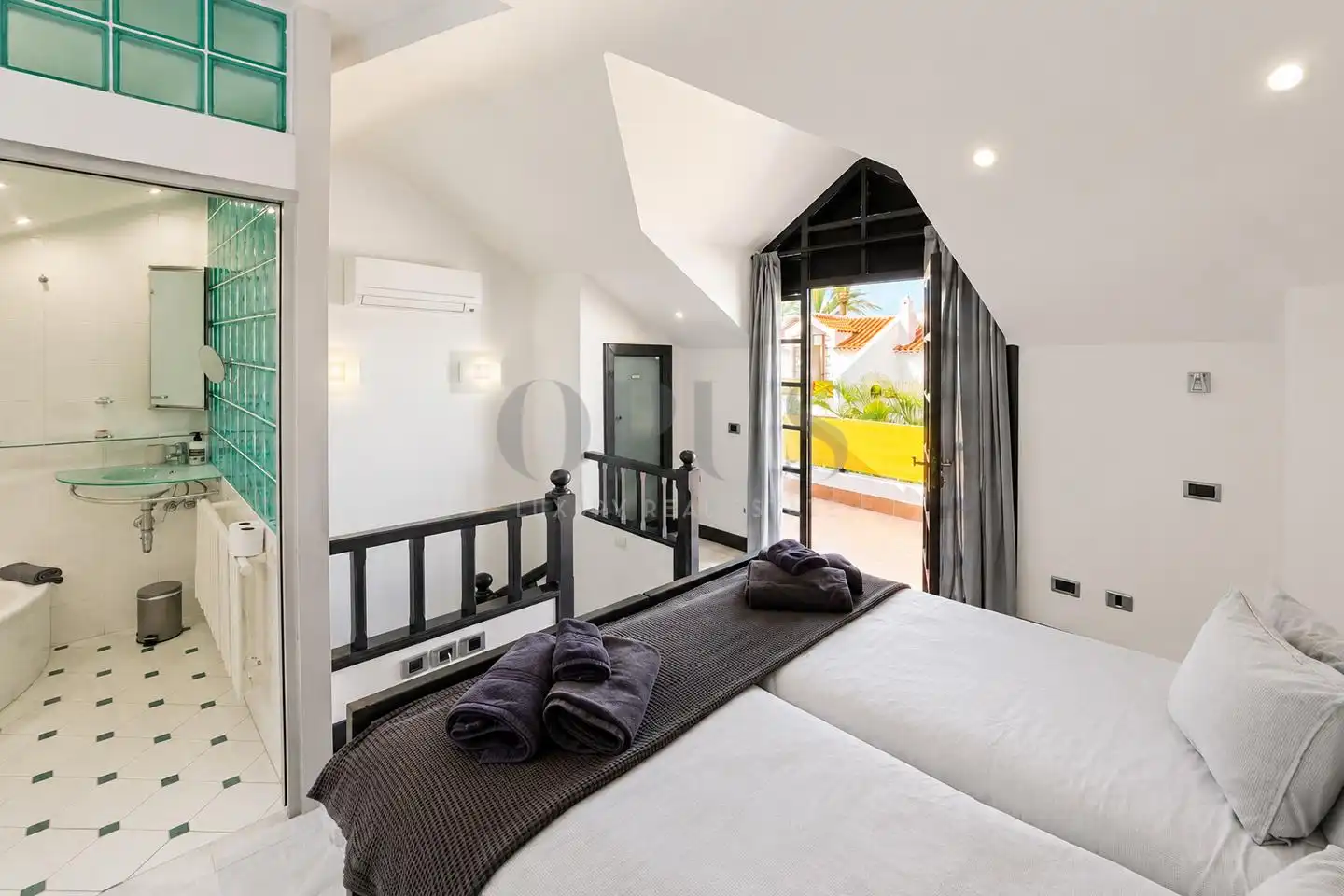 Bedroom of Houses for sale in Arona  with Terrace, Furnished and Community pool