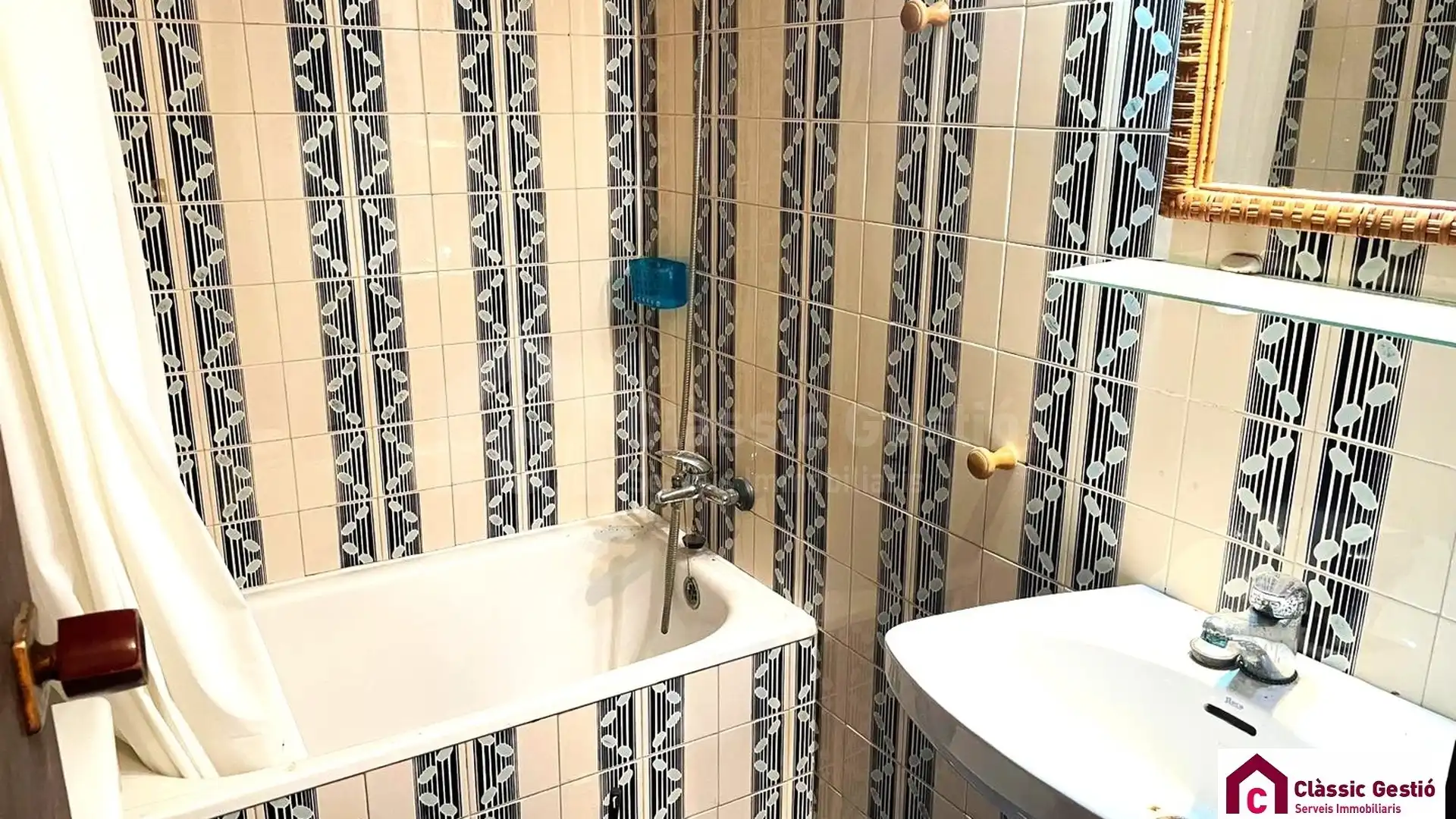 Bathroom of Lofts for sale in Casc Antic
