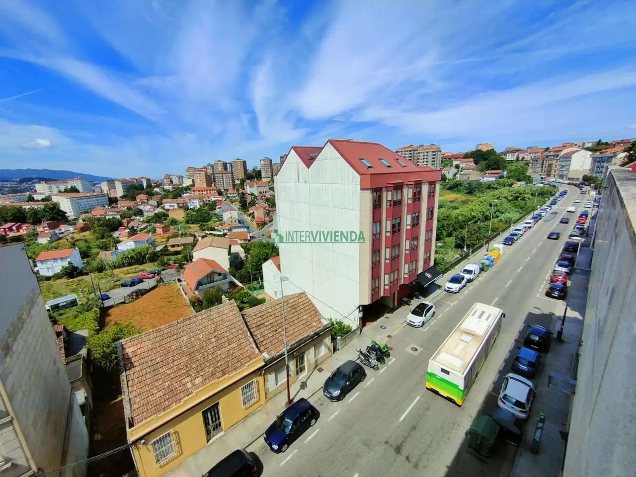 Vista exterior de Àtic en venda en Vigo  amb Calefacció i Traster