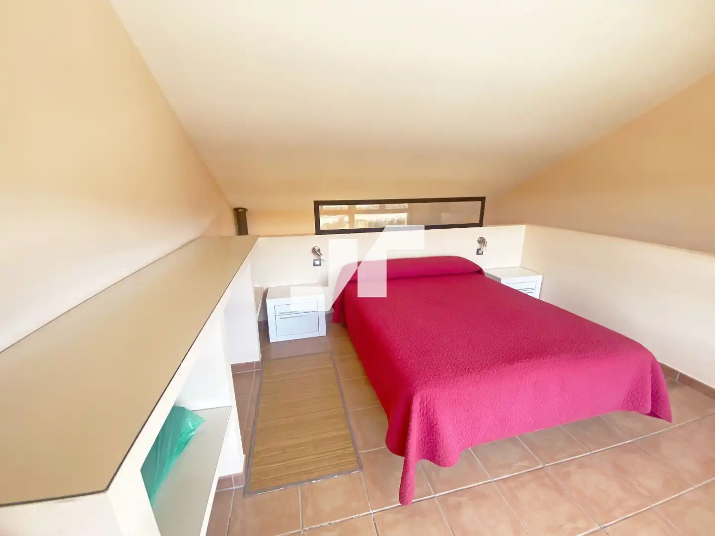 Habitación de Edificio en venta en Orea